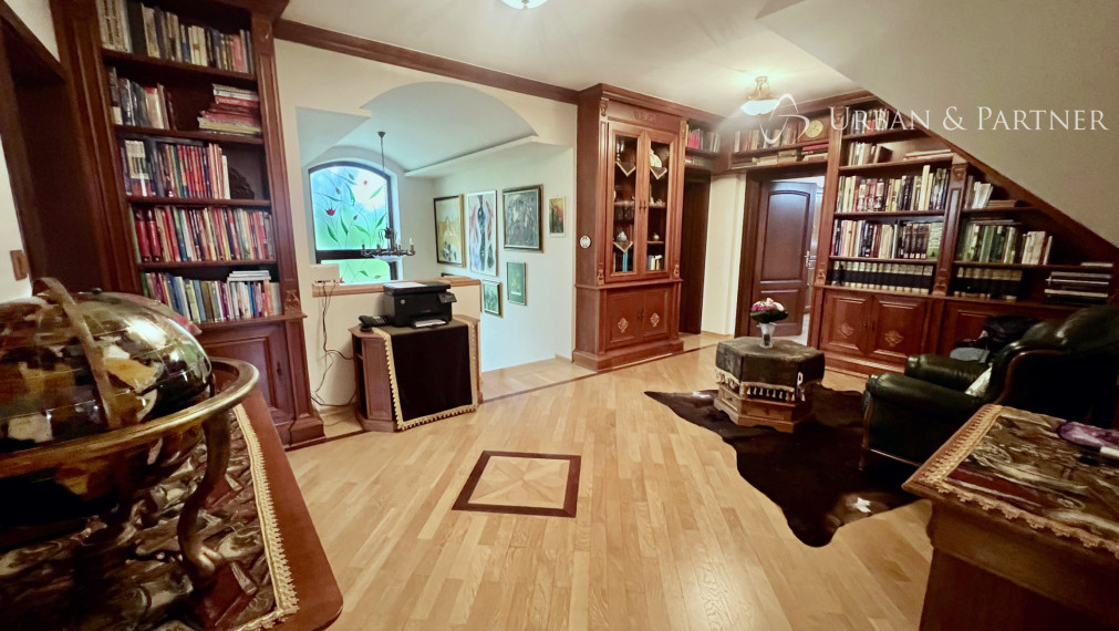 Štýlová rezidencia - 2 domy a trojgaráž len 40km do BA, 2km do DS