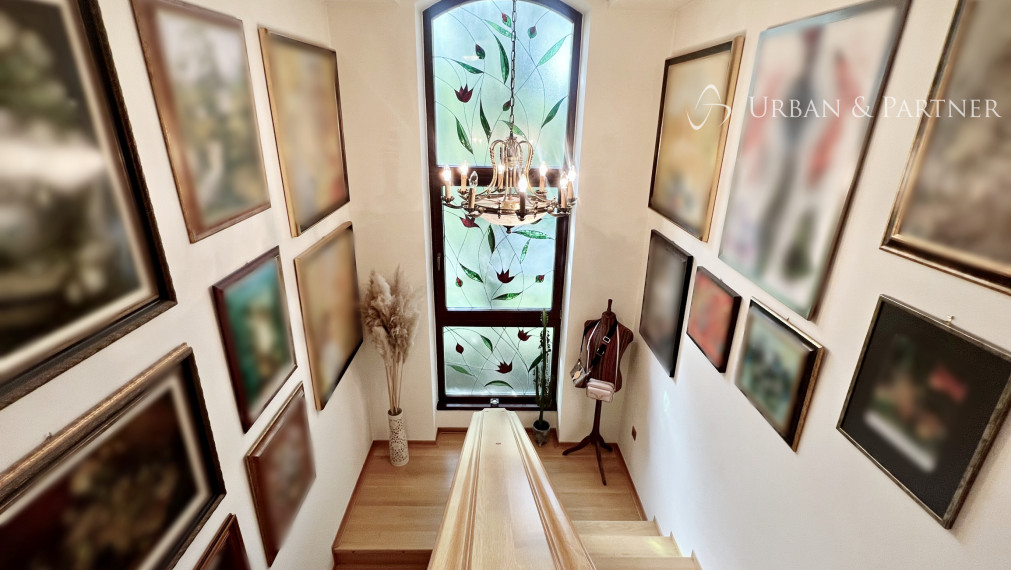 Štýlová rezidencia - 2 domy a trojgaráž len 40km do BA, 2km do DS