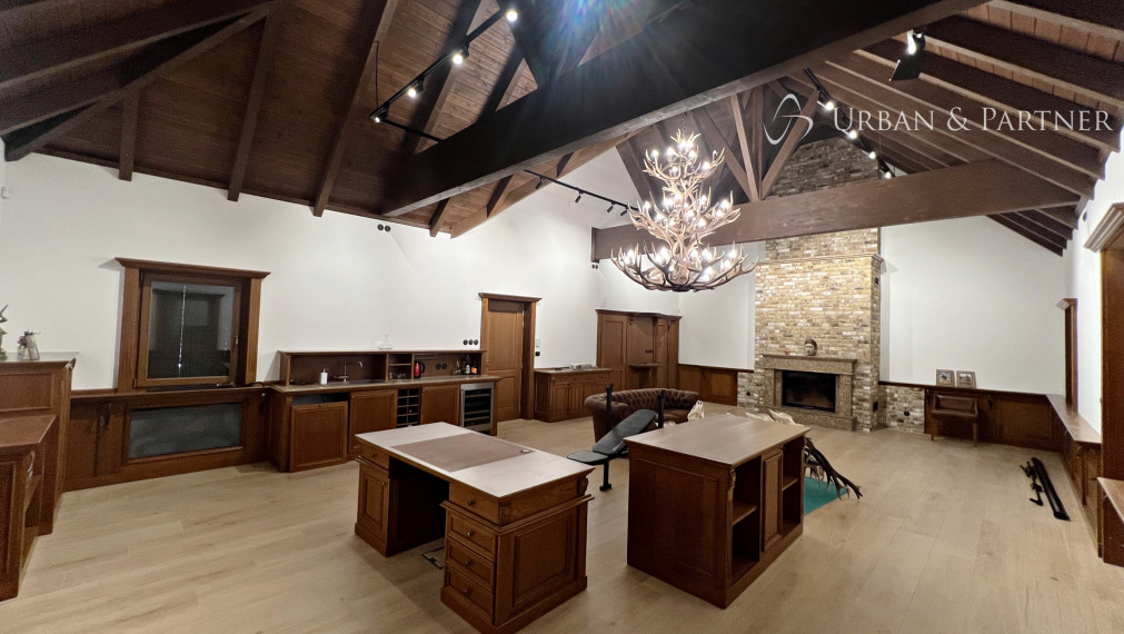 Štýlová rezidencia - 2 domy a trojgaráž len 40km do BA, 2km do DS