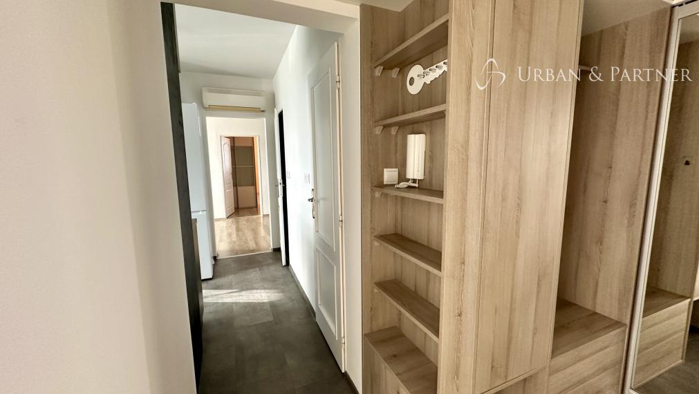 Moderný byt po kompletnej rekonštrukcii s loggiou a výhľadom