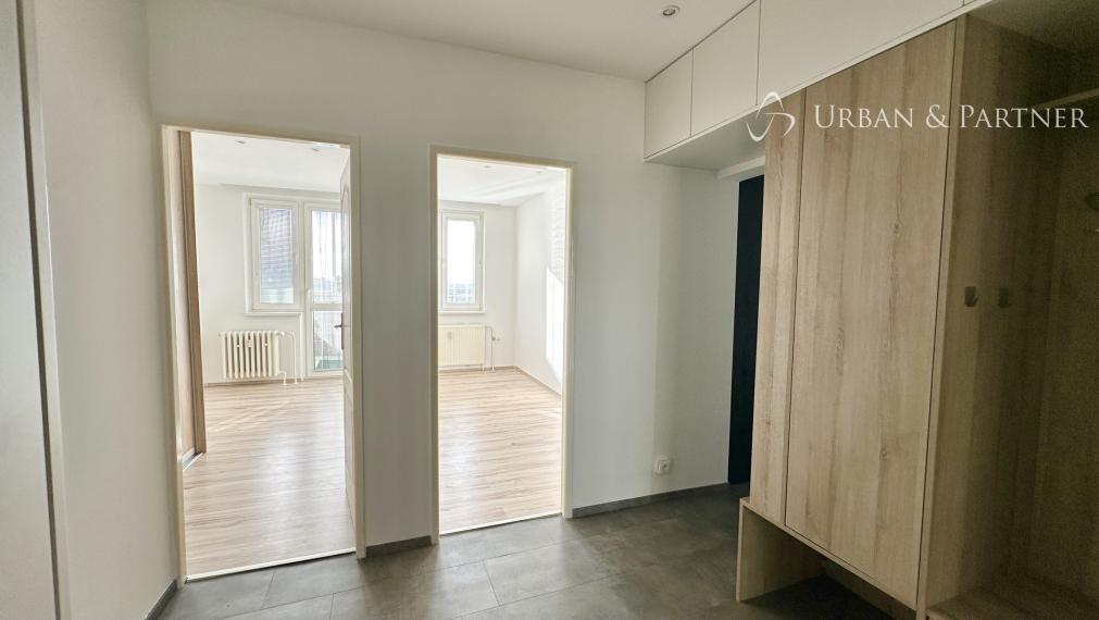 Moderný byt po kompletnej rekonštrukcii s loggiou a výhľadom