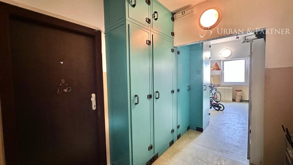 Moderný byt po kompletnej rekonštrukcii s loggiou a výhľadom