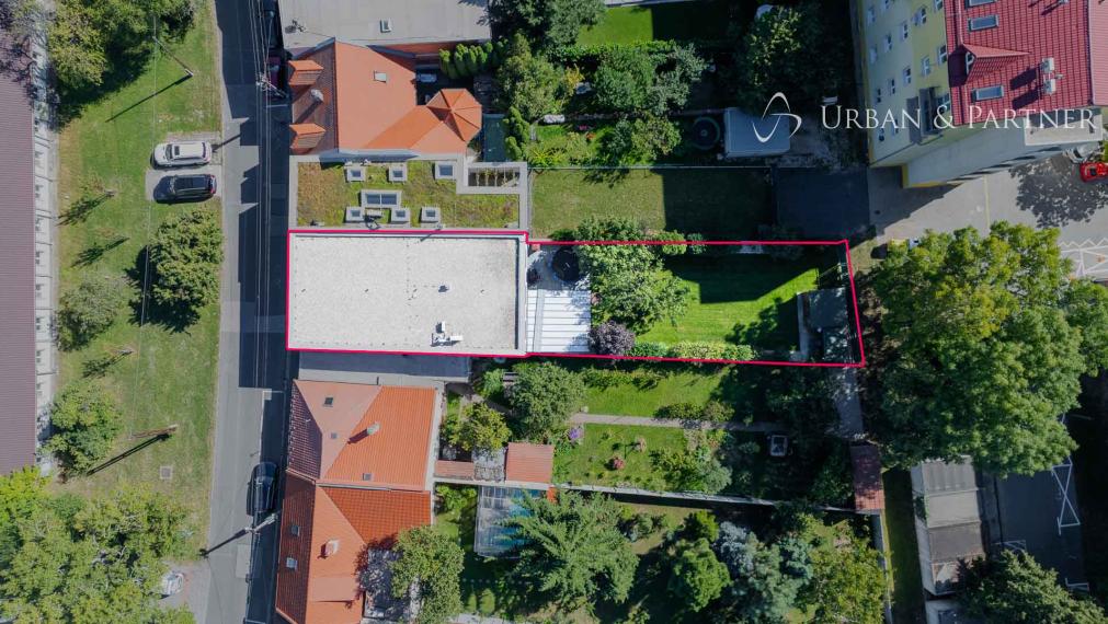 MODERNÝ RODINNÝ DOM NA PREDAJ V Perfektnej lokalite.  – 300 m² úžitkovej plochy, zimná záhrada, pozemok 500 m².