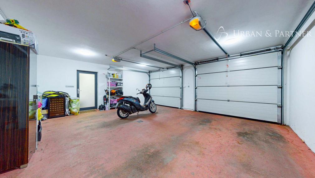 MODERNÝ RODINNÝ DOM NA PREDAJ V Perfektnej lokalite.  – 300 m² úžitkovej plochy, zimná záhrada, pozemok 500 m².