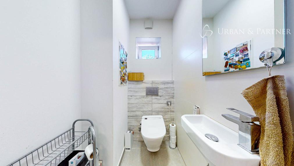 MODERNÝ RODINNÝ DOM NA PREDAJ V Perfektnej lokalite.  – 300 m² úžitkovej plochy, zimná záhrada, pozemok 500 m².