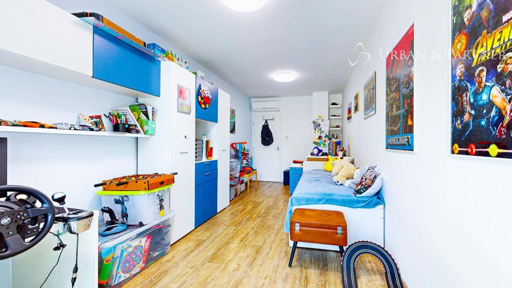 MODERNÝ RODINNÝ DOM NA PREDAJ V Perfektnej lokalite.  – 300 m² úžitkovej plochy, zimná záhrada, pozemok 500 m².