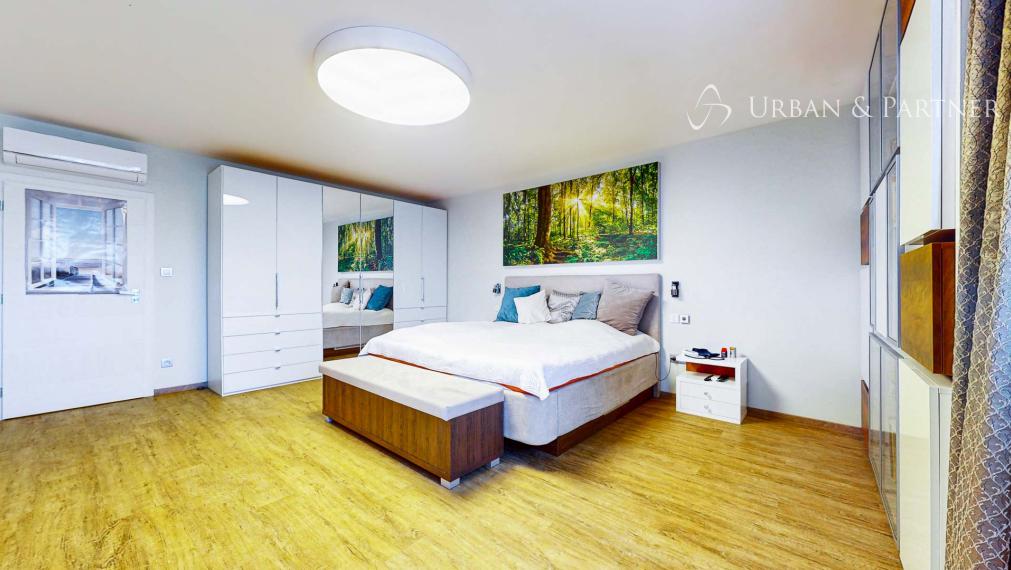 MODERNÝ RODINNÝ DOM NA PREDAJ V Perfektnej lokalite.  – 300 m² úžitkovej plochy, zimná záhrada, pozemok 500 m².