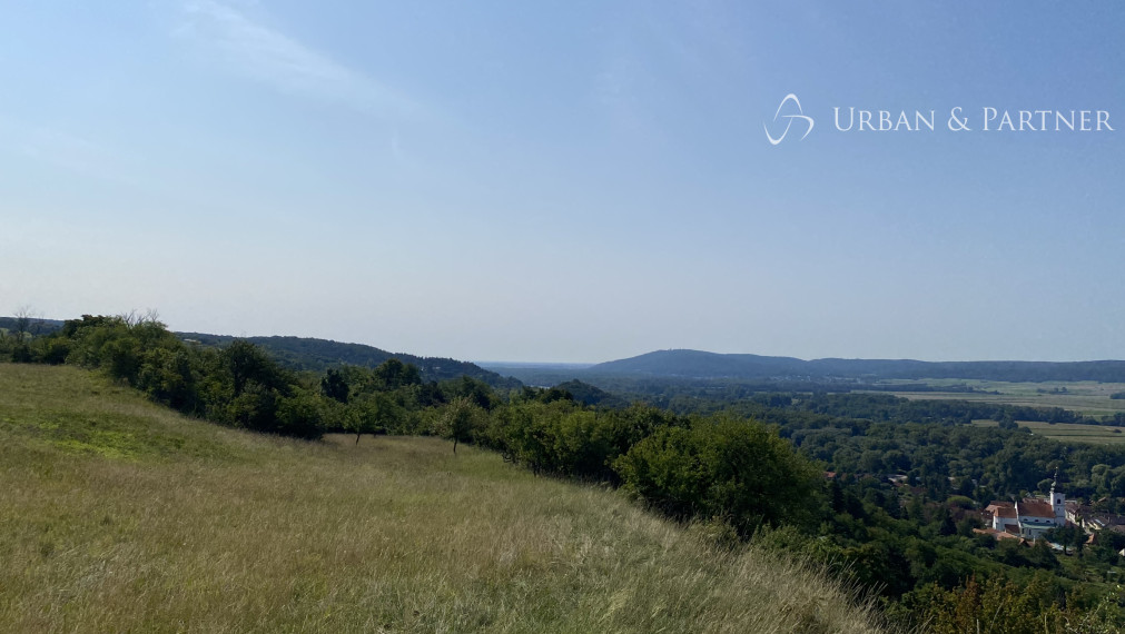 Predaj výnimočného pozemku s unikátnym výhľadom v Devíne