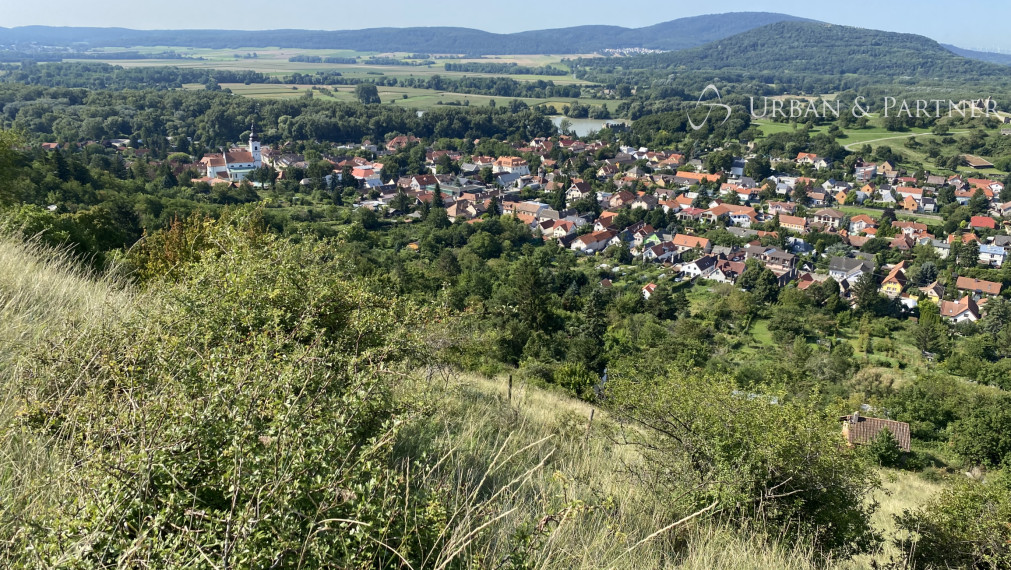 Predaj výnimočného pozemku s unikátnym výhľadom v Devíne