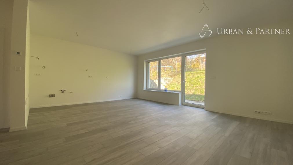 Predaj 3 izbového bytu so záhradkou na ulici Staré Grunty v Karlovej Vsi