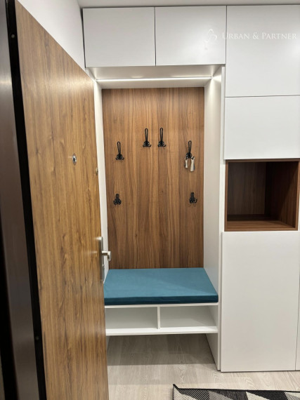 ÚPLNE NOVÝ, krásny 2 izbový byt s klímou, možný parking