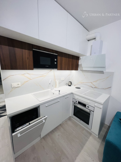 ÚPLNE NOVÝ, krásny 2 izbový byt s klímou, možný parking