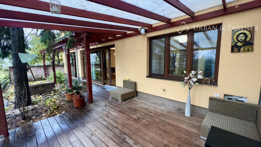 RD v Dúbravke, pri BIS, dvojgen. bývanie - BEZ PROVÍZIE