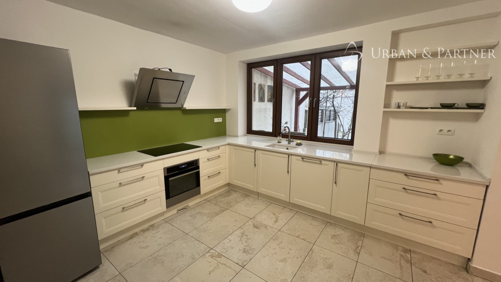 RD v Dúbravke, pri BIS, dvojgen. bývanie - BEZ PROVÍZIE