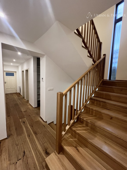 RD v Dúbravke, pri BIS, dvojgen. bývanie - BEZ PROVÍZIE