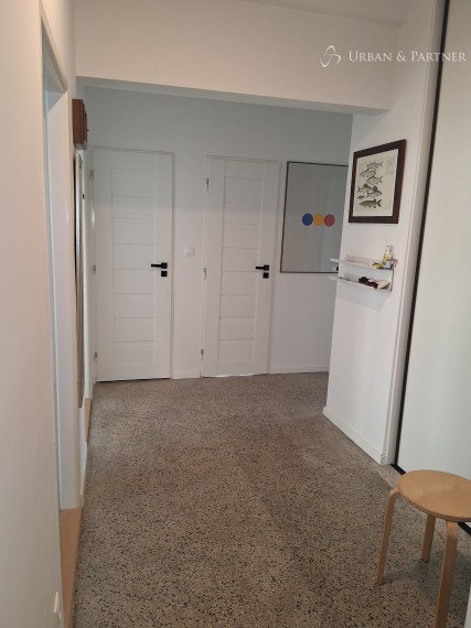 Prenájom 2 izb. bytu s peknou rekonštrukciou pri OC Centrál na Jelačičovej ul., Nivy