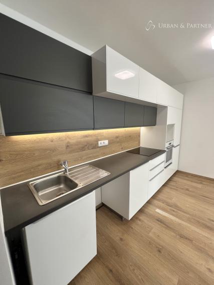 Slnečný 2-izbový byt s balkónom v novostavbe v Dúbravke