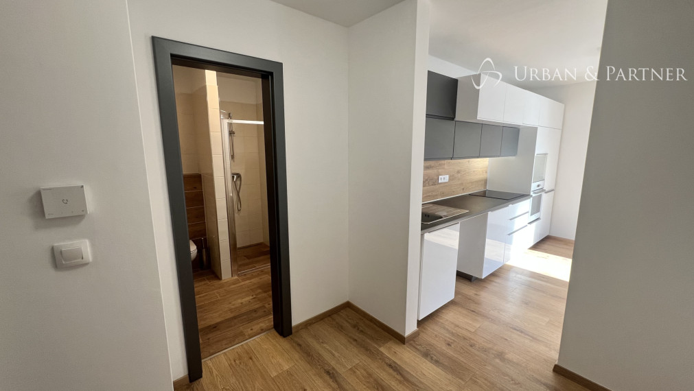 Slnečný 2-izbový byt s balkónom v novostavbe v Dúbravke