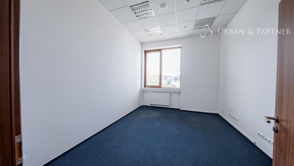 Prenájom kancelárskych priestorov na Trnavskej ceste pri Zimnom štadióne v širšom centre