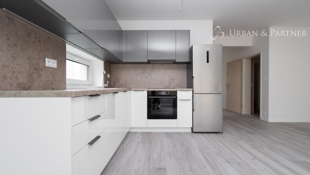 Predaj 3 izbového bytu s predzáhradkou na ulici Staré Grunty v Karlovej vsi