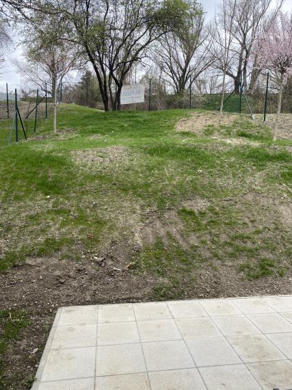 Predaj 3 izbového bytu s predzáhradkou na ulici Staré Grunty v Karlovej vsi