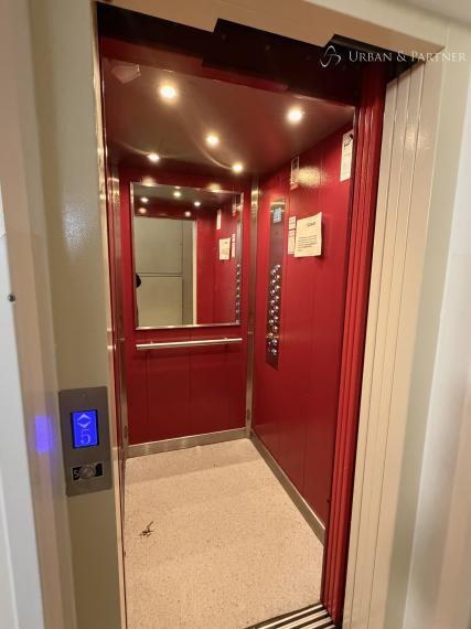 3 izbový zrekonštr. byt s loggiou, sam. kuchyňa, Blagoevova ul.