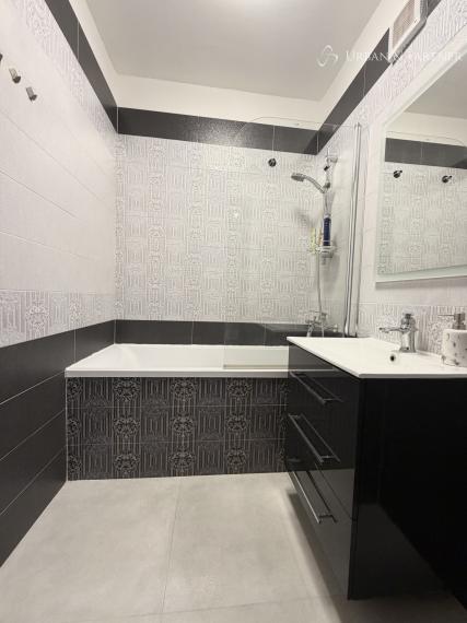 3 izbový zrekonštr. byt s loggiou, sam. kuchyňa, Blagoevova ul.