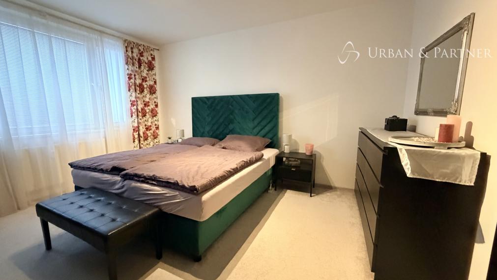 3 izbový zrekonštr. byt s loggiou, sam. kuchyňa, Blagoevova ul.