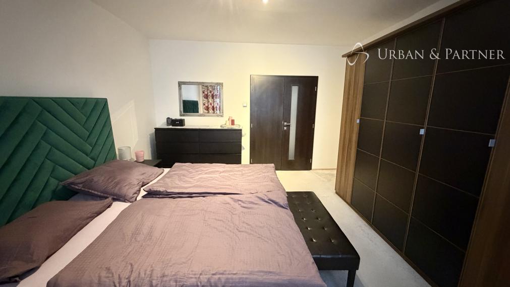 3 izbový zrekonštr. byt s loggiou, sam. kuchyňa, Blagoevova ul.