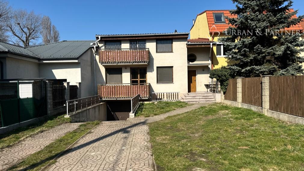Exkluzívne u nás predaj rodinného domu na Wattovej ul, Trnávka, Ružinov