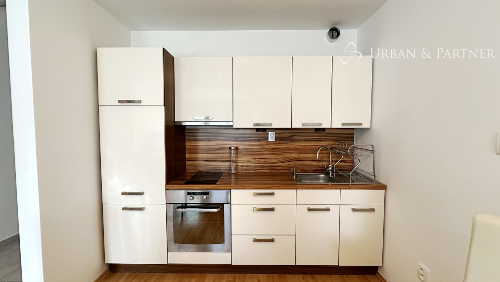 Krátkodobý prenájom - 2 izbový byt s LOGGIOU v Eden Park