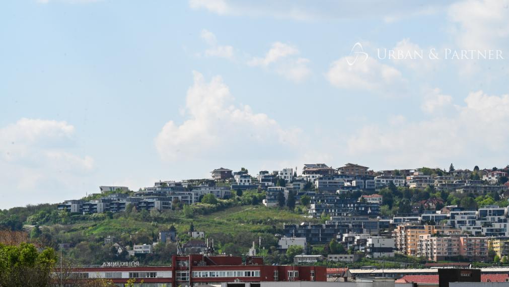 Predaj 6 izbového bytu s parkovaním v novostavbe na Bajkalskej ulici v širšom centre