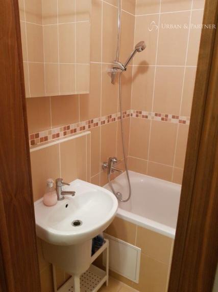 Prenájom 2 izbového bytu na Úránovej ulici v Ružinove
