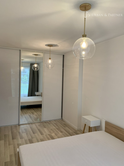 Prenájom 2 izbového bytu s parkovaním na Jarabinkovej ulici v širšom centre