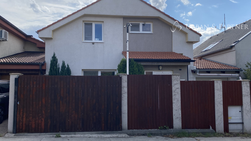 Len u nás v ponuke: Predaj rodinného domu v Stupave v tichej ulici