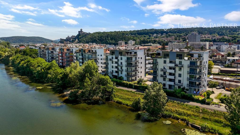NA PREDAJ | EXKLUZÍVNY 4 IZBOVÝ PENTHOUSE V TRENČÍNE