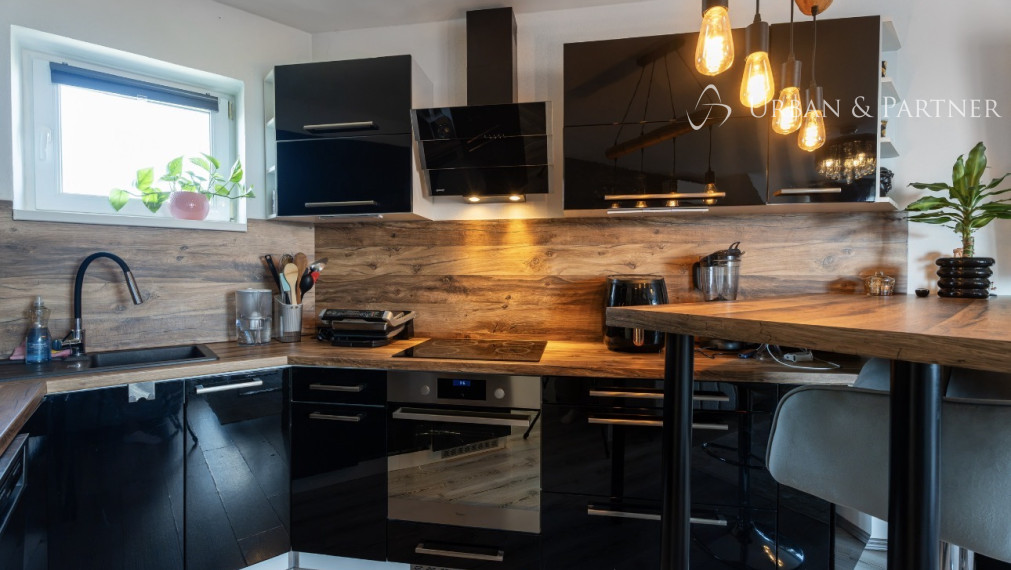 NA PREDAJ | PRIESTRANNÝ 2-IZBOVÝ BYT | 77 m² | BRATISLAVA