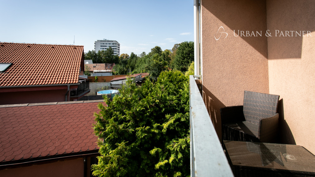 Len u nás v ponuke: Predaj 4,5 izbového bytu s garážou na ulici Krajinská v Podunajských Biskupiciach