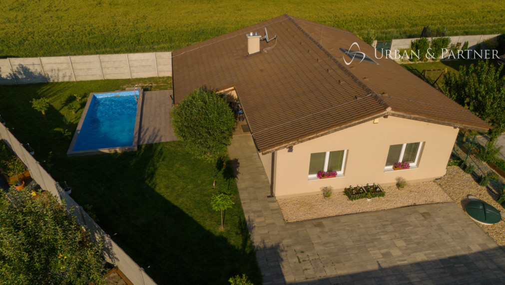 4-IZBOVÝ RODINNÝ DOM S BAZÉNOM | SENEC | POZEMOK 545 m²