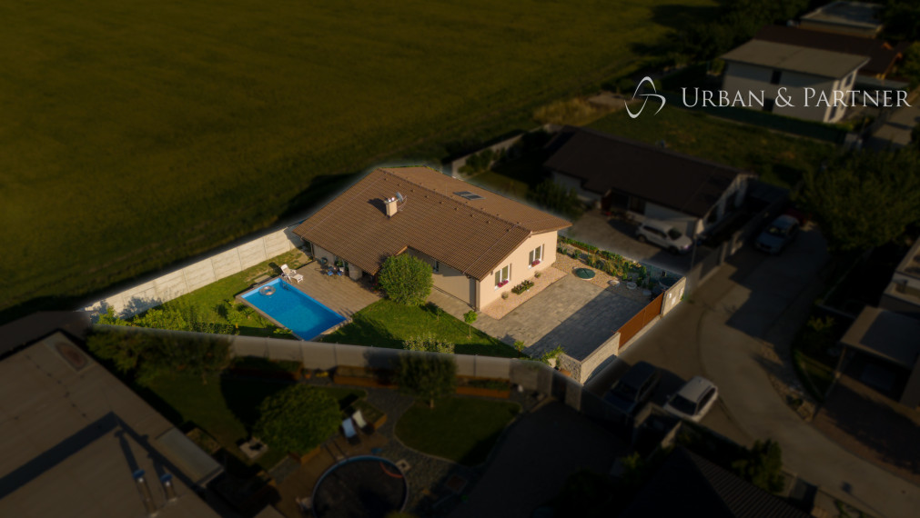4-IZBOVÝ RODINNÝ DOM S BAZÉNOM | SENEC | POZEMOK 545 m²
