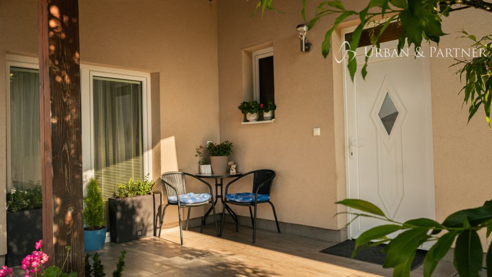 4-IZBOVÝ RODINNÝ DOM S BAZÉNOM | SENEC | POZEMOK 545 m²