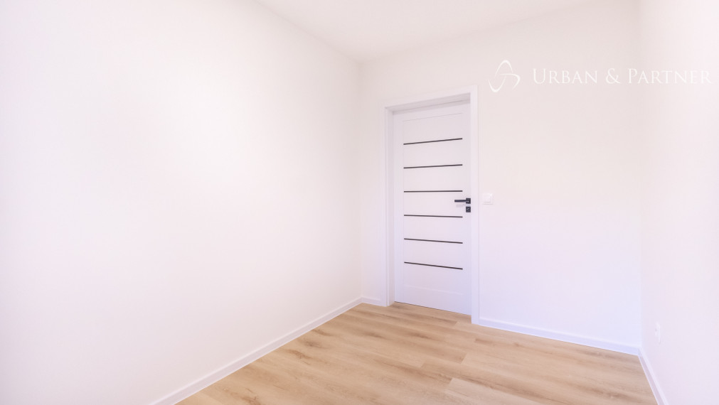 NA PREDAJ |   3-IZBOVÝ BYT | 70 m² | TRENČÍN