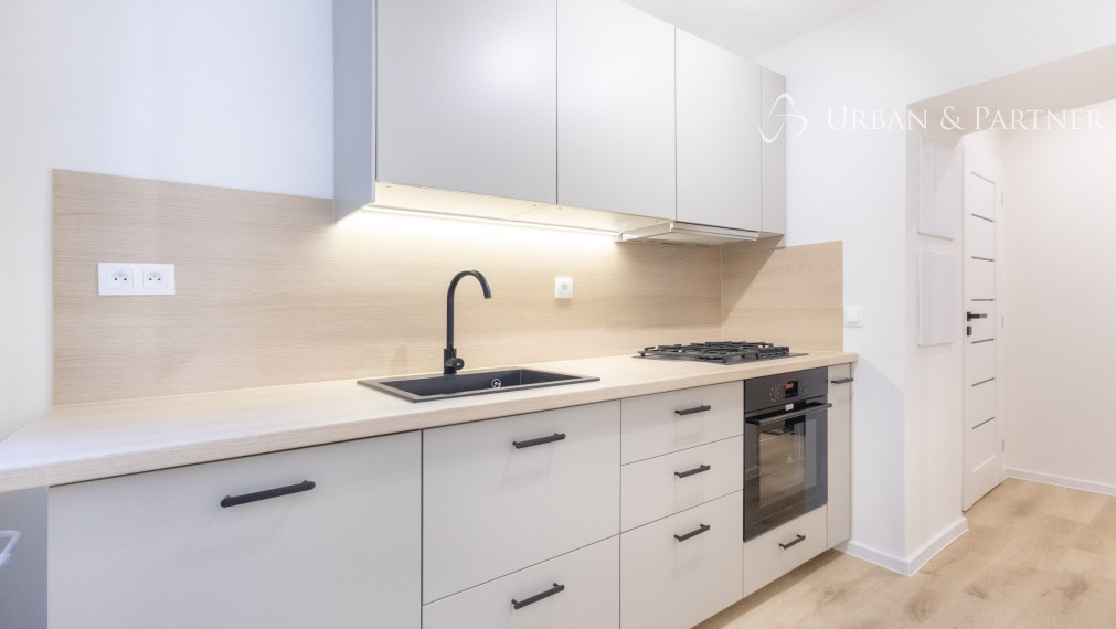 NA PREDAJ |   3-IZBOVÝ BYT | 70 m² | TRENČÍN