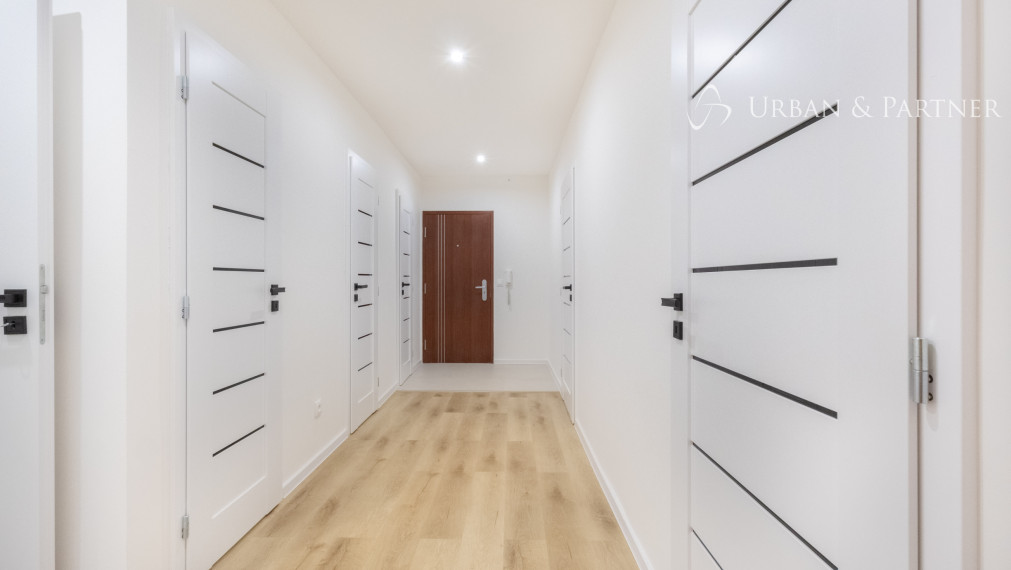 NA PREDAJ |   3-IZBOVÝ BYT | 70 m² | TRENČÍN