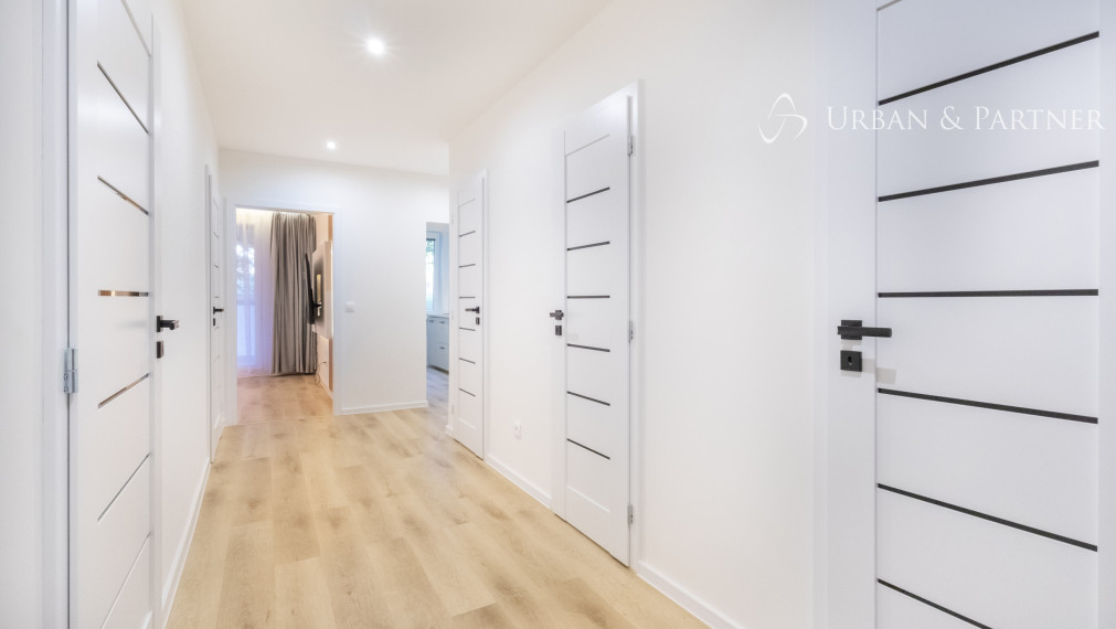 NA PREDAJ |   3-IZBOVÝ BYT | 70 m² | TRENČÍN