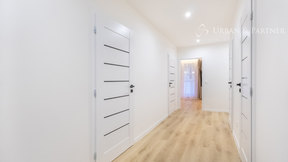 NA PREDAJ |   3-IZBOVÝ BYT | 70 m² | TRENČÍN