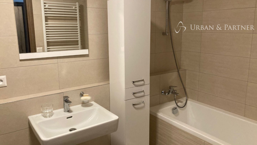 Veľký 2izb. byt s balkónom a parkovaním na Jarabinkovej