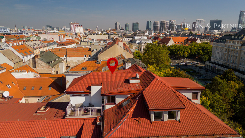 Exkluzívne u nás predaj 4,5 izb. staromestského bytu s terasou a krásnym výhľadom na Strakovej  ul.