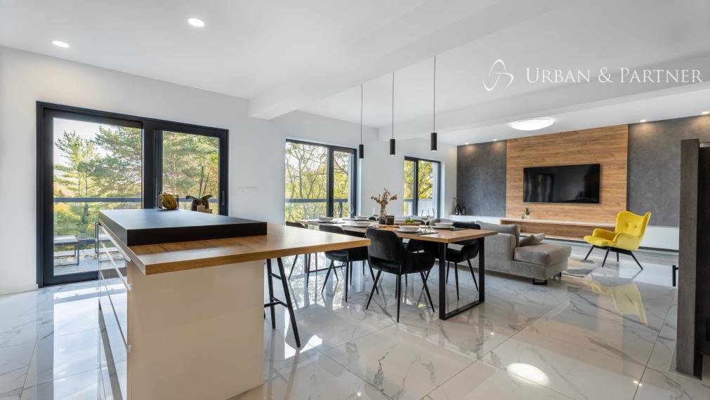 LUXUSNÝ 4-IZBOVÝ APARTMÁN | 176 M² + 2 TERASY | PIEŠŤANY