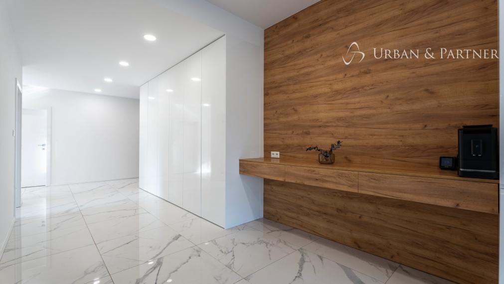LUXUSNÝ 4-IZBOVÝ APARTMÁN | 176 M² + 2 TERASY | PIEŠŤANY